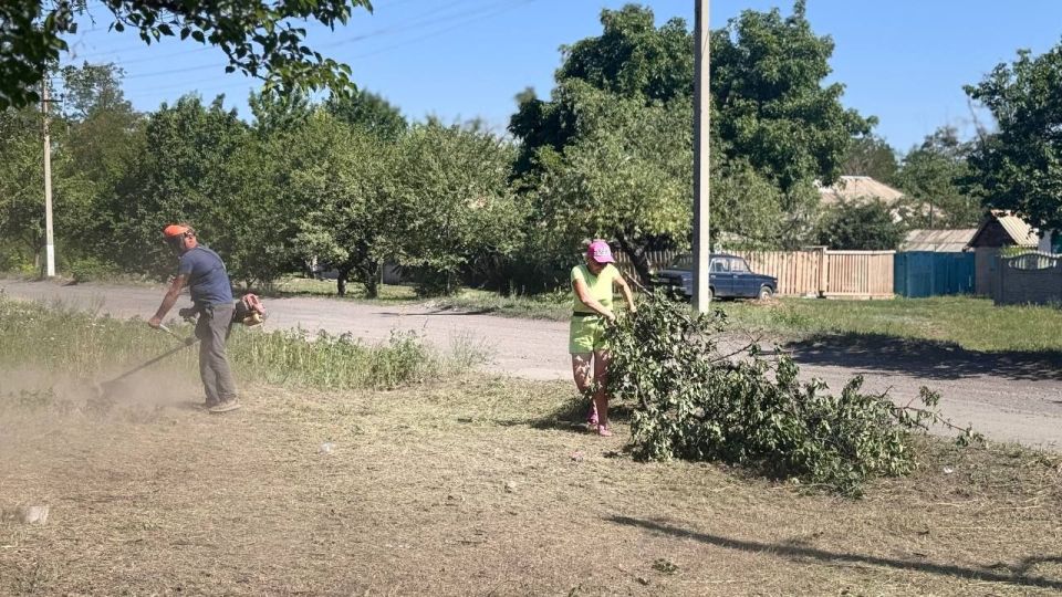Андрей Рубанцов: В пгт Дзержинский продолжаются работы по благоустройству территории