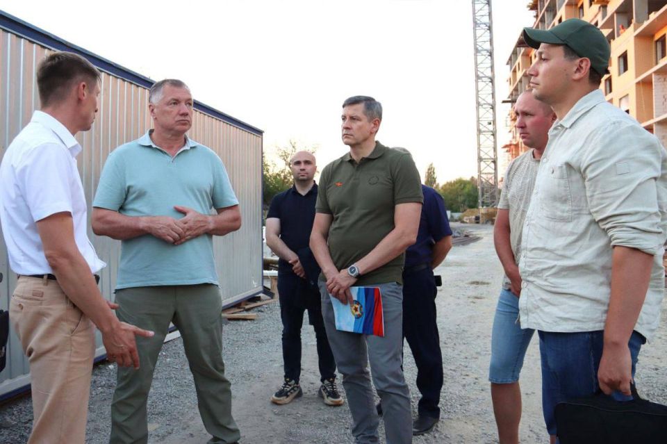 Марат Хуснуллин принял участие в открытии ряда объектов в ДНР и посетил ЛНР