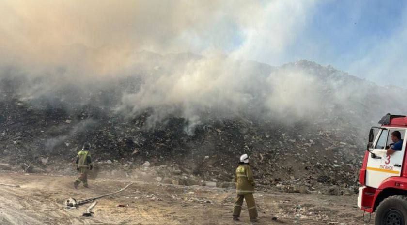 Управление Роспотребнадзора по ЛНР не выявила нарушений санитарных норм после исследования воздуха на месте крупного пожара на полигоне твердых бытовых отходов у Александровска, сообщили в ведомстве