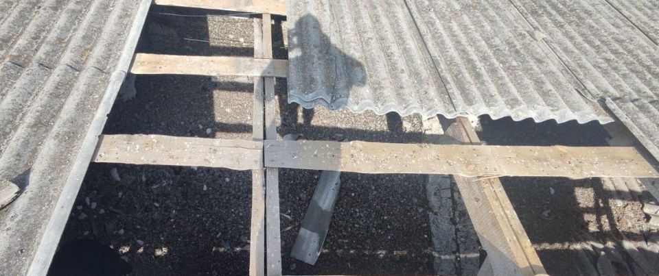 Владимир Чернев: Продолжаются работы по восстановлению шиферной кровли в Старобельском муниципальном округе