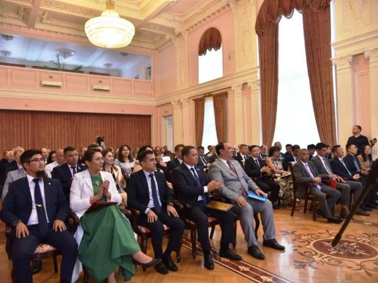 � ������ ������� ������� ����� ������ ��������� � ������ ������������ ��� ������ ������� � ��� ������ �����