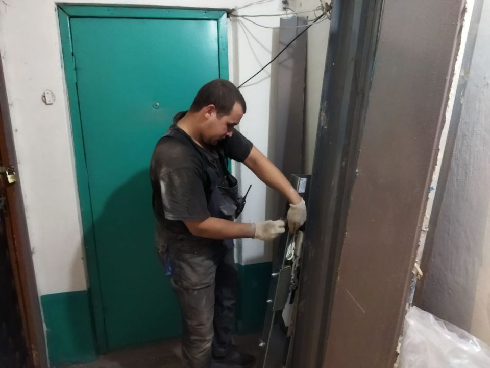 Андрей Рубанцов: В городском округе город Ровеньки продолжаются работы по установке новых лифтов в многоквартирных домах