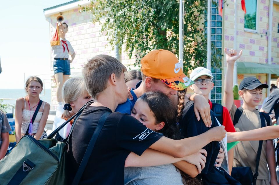 Андрей Рубанцов: Ровеньковские школьники вернулись с оздоровления