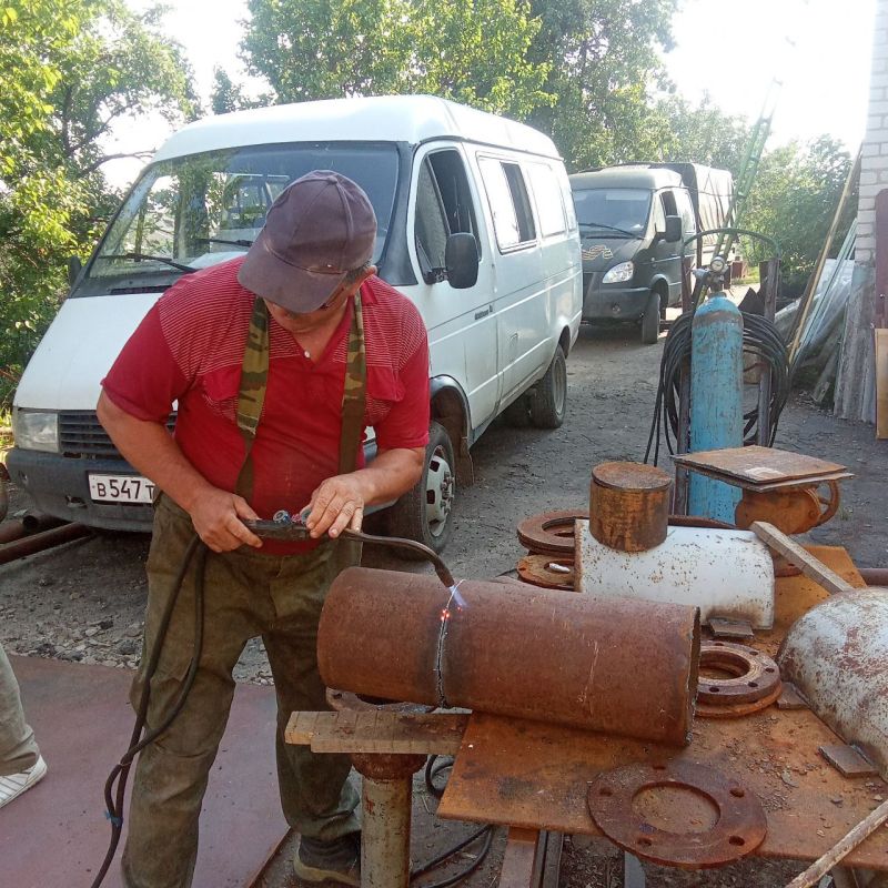 Владимир Чернев: Специалисты МБУ Центр «Благоустройство» продолжают работу по устранению аварийных ситуаций в системе водоотведения нашего округа