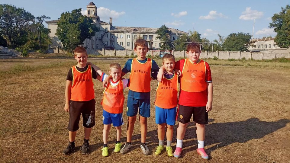 10 августа на стадионе Петровского комплекса спортивных сооружений прошел турнир по мини-футболу среди юношей 2012 года рождения и младше, посвященный Дню Физкультурника