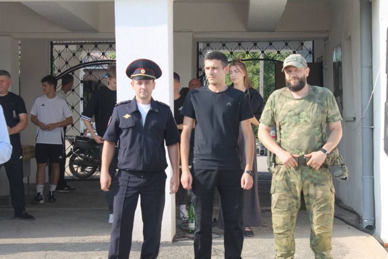 Зарядка со стражами порядка прошла на территории Перевальского муниципалитета