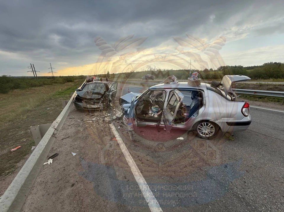 В МВД рассказали подробности ДТП в ЛНР, в котором пострадали пять человек