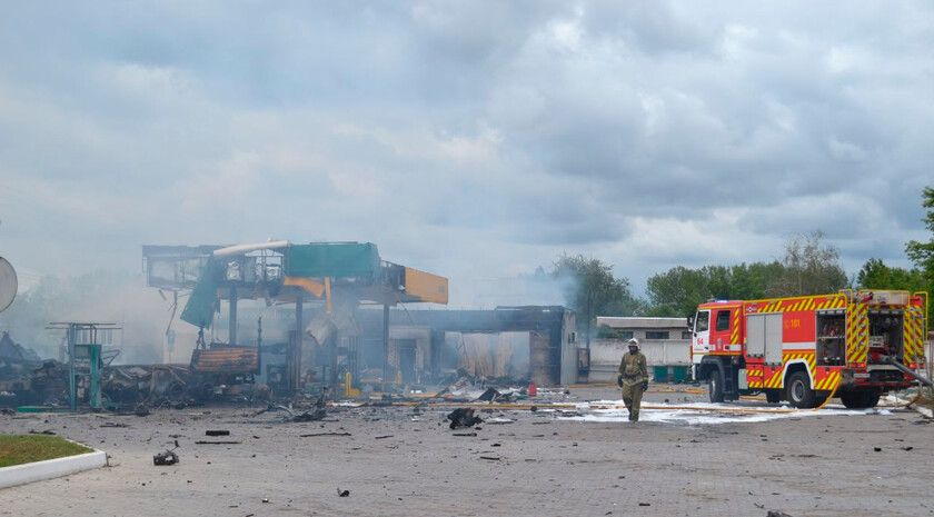 Киевские боевики нанесли удар по автозаправке в Старобельске — глава округа