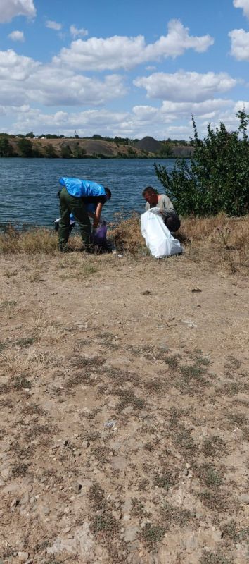 Андрей Рубанцов: В Ровеньках провели «экологический субботник» на пруду «Вербовский» (Валентиновский)