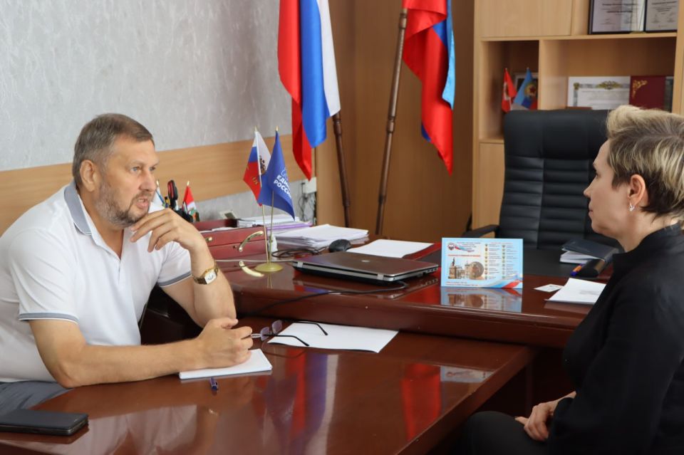 Евгений Бондарь: С раннего утра активно включаюсь в работу