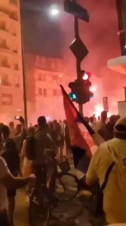 Кому нужен «майдан» в Сербии?