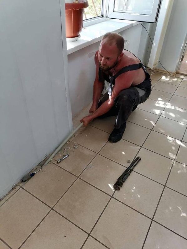 Ульяновцы продолжают подготовку административных зданий Лутугинского муниципального округа к отопительному сезону