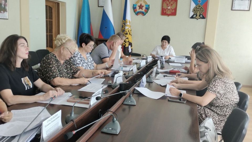 Андрей Рубанцов: Сегодня в Администрации городского округа город Ровеньки состоялось заседание городской комиссии по делам несовершеннолетних и защите их прав