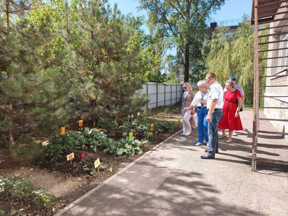 Образовательные учреждения Брянки активно готовятся к новому учебному году