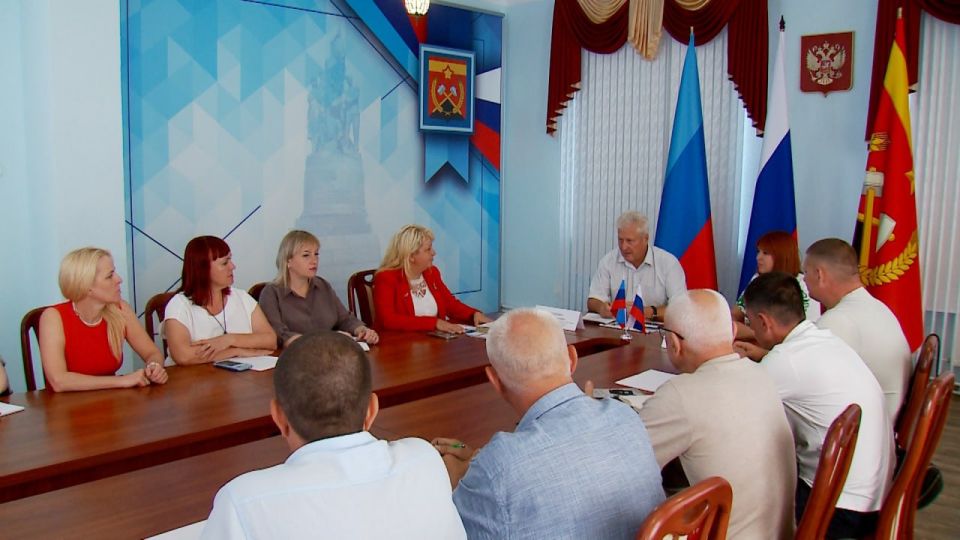 «Символично, что завершающий день визита делегации Торгово-промышленной палаты Тюменской области — 14 августа, в День рождения нашего региона, — прошёл в подшефном Краснодоне»