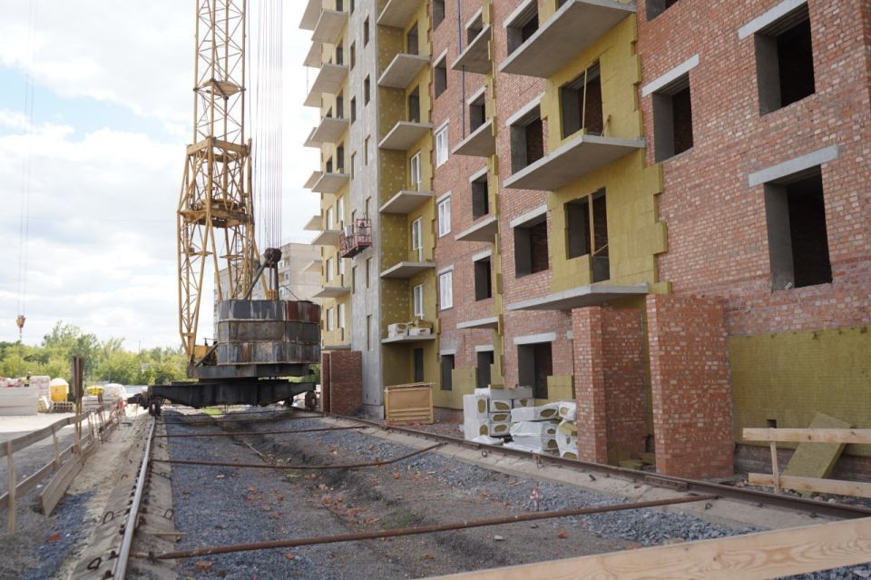 В свердловском ЖК "Красноярский" - в первом за 30 лет возводимом доме города - уже построили 9 этажей