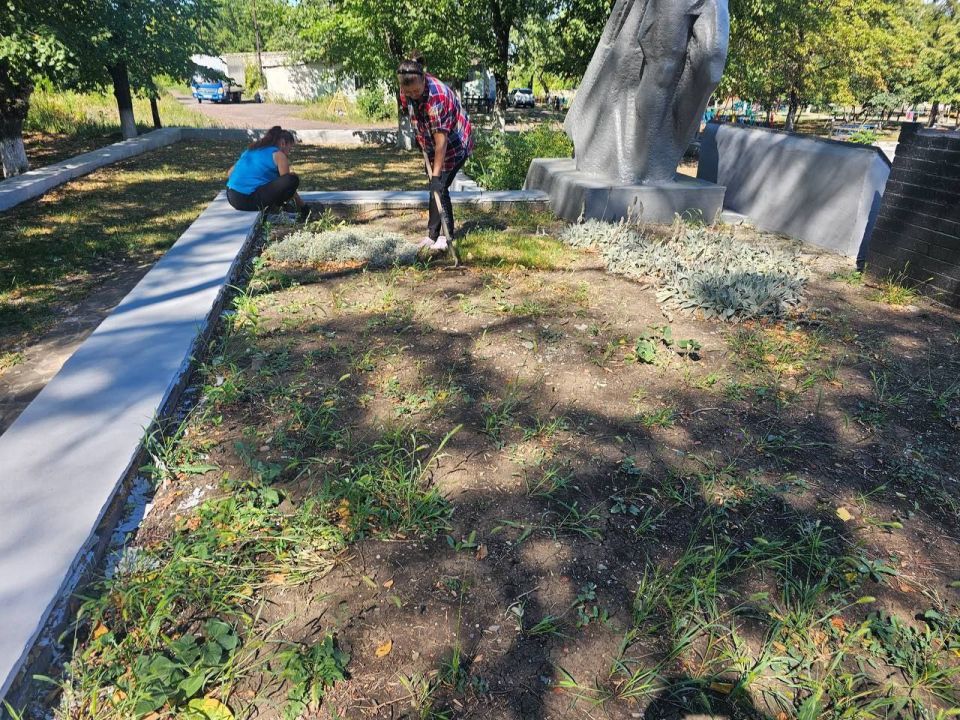 Андрей Рубанцов: На сегодняшний день в пгт Дзержинский завершены работы по благоустройству, выполненные работниками отдела жизнеобеспечения пгт Дзержинский и МУП «ЖЭК» города Ровеньки