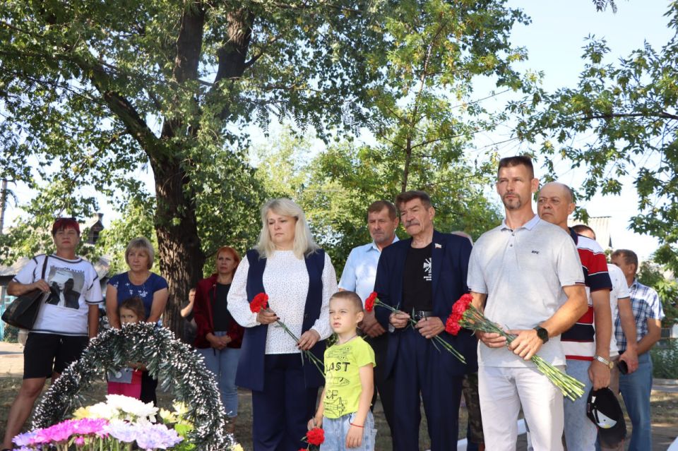 ������� �������: 16 ������� � ����������� ���� � ������� ������ ������