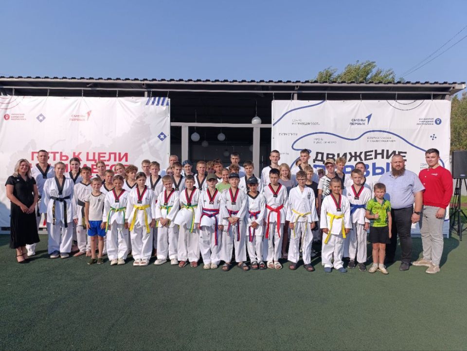 Иван Санаев: Вчерашний день был отмечен торжественным открытием профильной спортивной смены "Луганский характер: закаленные спортом" для юных спортсменов в лагере "Труженик"