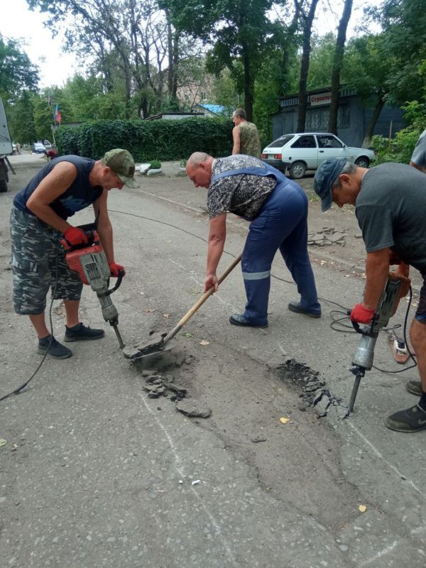 Евгений Морозов: Труд коммунальных служб играет ключевую роль в поддержании порядка и комфорта любого населенного пункта