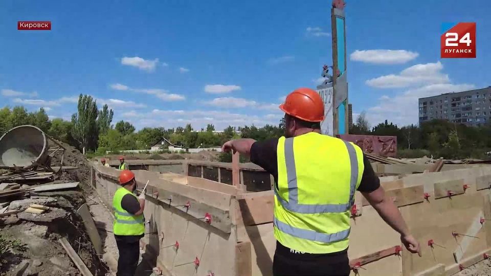 Сквер на улице Войкова реставрируют в Кировске