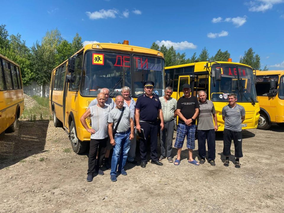 В преддверии нового учебного сотрудники ОГИБДД ОМВД России «Славяносербский» и «Старобельский» провели комплексную проверку технического состояния школьных автобусов, осуществляющих перевозку детей к образовательным...