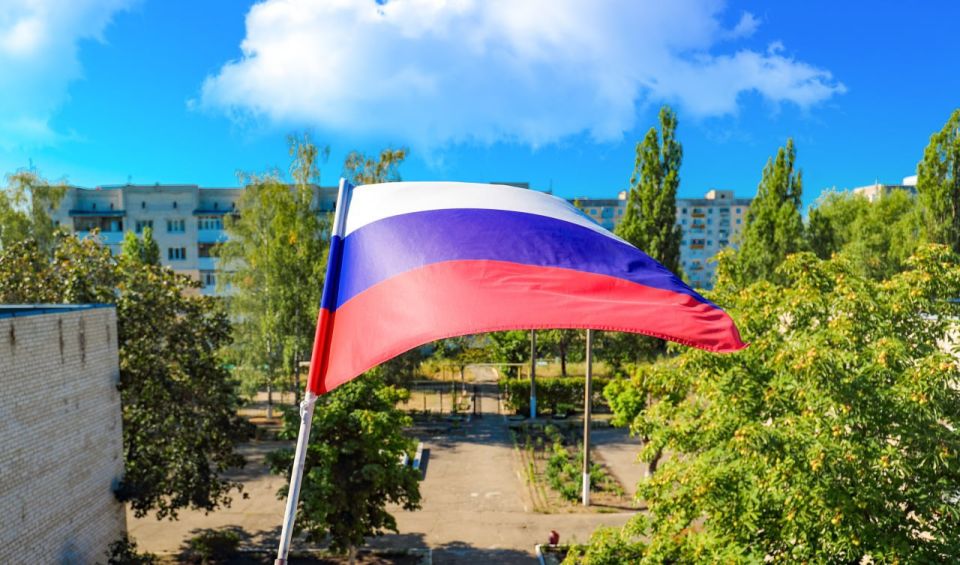 22 АВГУСТА – ДЕНЬ ГОСУДАРСТВЕННОГО ФЛАГА РОССИЙСКОЙ ФЕДЕРАЦИИ