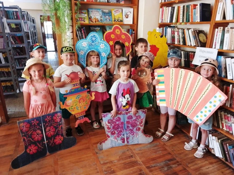 Патриотический квест «В поисках символа России» ко Дню флага России