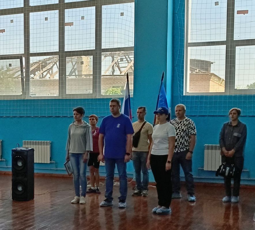 В честь празднования Дня Государственного флага Российской Федерации, муниципальные депутаты от партии «Единая Россия» совместно с отделом молодежи и спорта, активистами партии организовали спортивное мероприятие—«Весёлые...