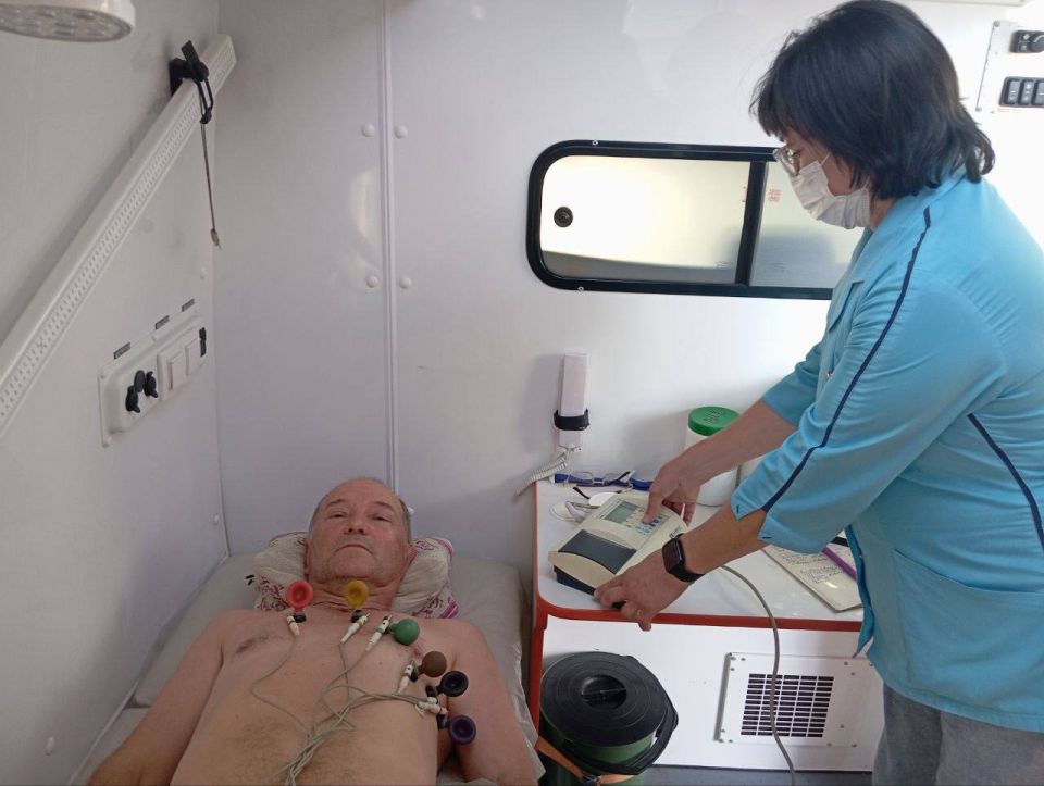 Мобильная бригада Зимогорьевской ГБ осмотрела жителей села Говоруха