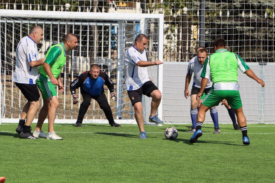 ���������� ������ � 90-����� ������������� �������� ������ � ���������