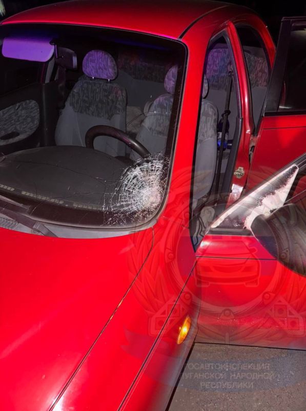 В Красном Луче сотрудники полиции устанавливают обстоятельства ДТП, в котором пострадал несовершеннолетний велосипедист