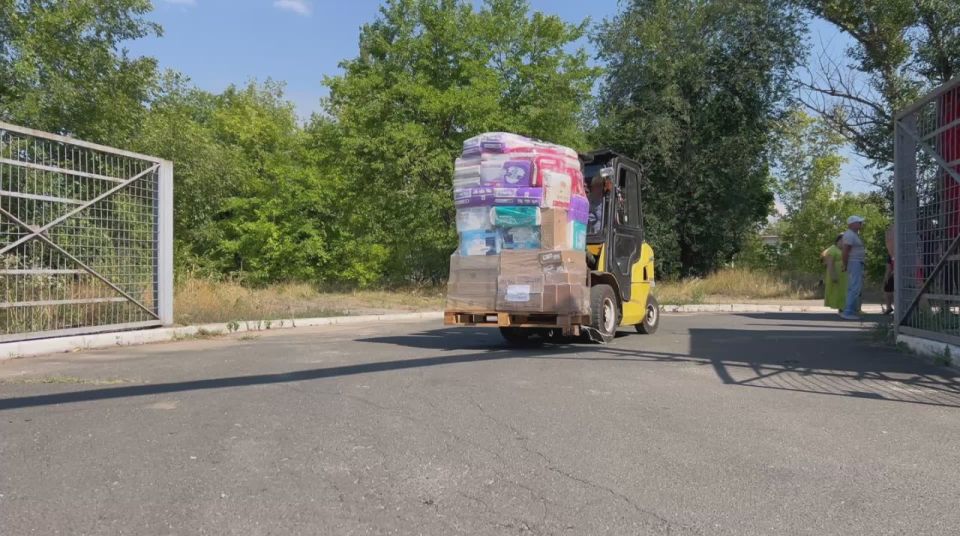 «Добрая Казань» направила в Рубежное гуманитарную помощь для детей, пожилых и молодых семей