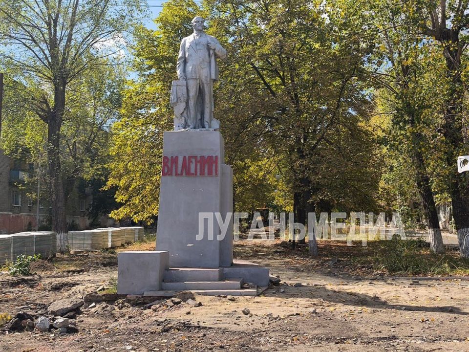 Центральный сквер Молодогвардейска преображается