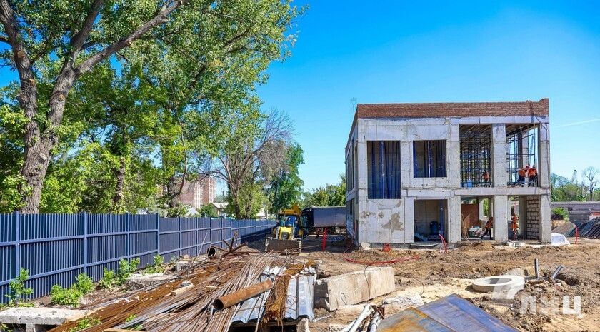 ������������� ����� ����������� ����� � �������� ����� ��������� � ������ ����