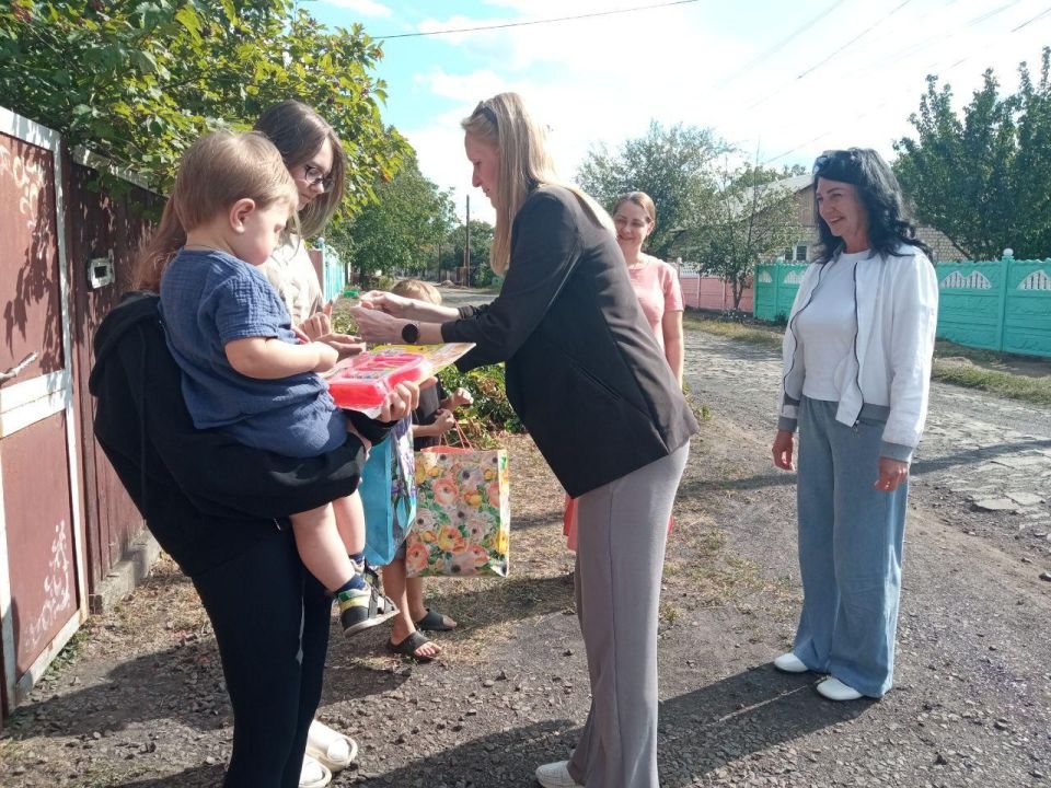 Андрей Рубанцов: Акция «Собери портфель другу» продолжается в Ровеньках!