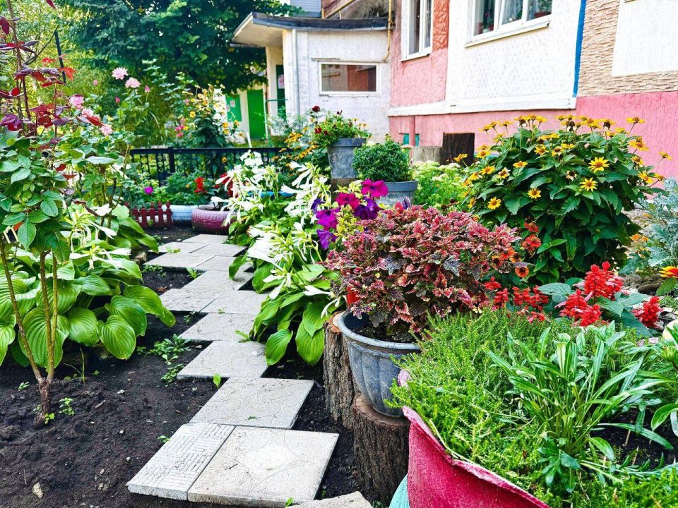 Сергей Колягин: Подвели итоги конкурса «Самый чистый и благоустроенный двор многоквартирного дома», проводимого в рамках празднования Дня города Первомайска