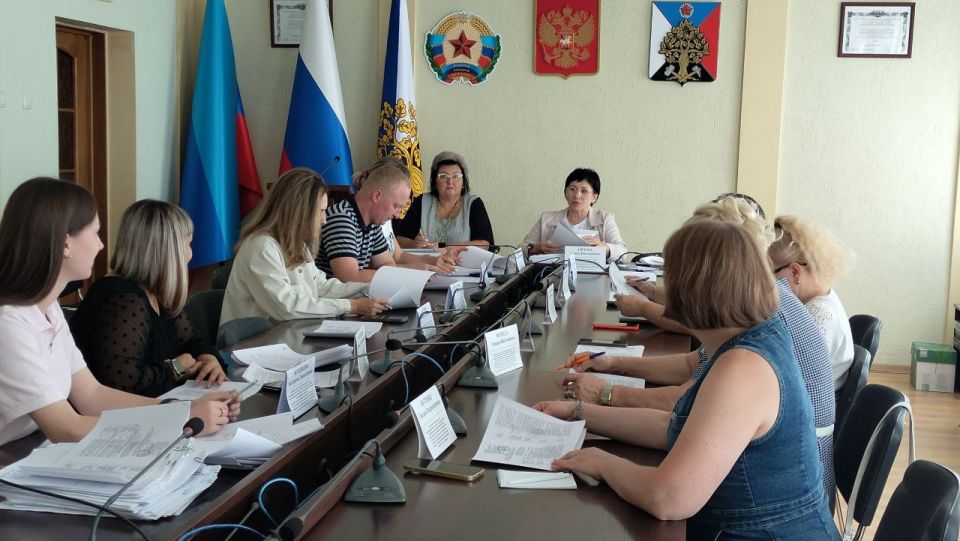 Андрей Рубанцов: Сегодня в Администрации городского округа город Ровеньки состоялось заседание городской комиссии по делам несовершеннолетних и защите их прав
