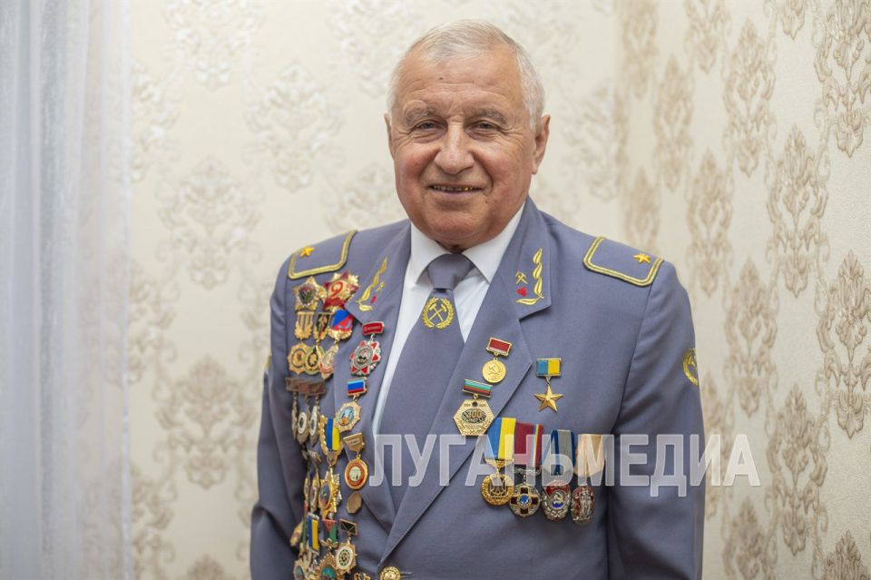 Накануне Дня шахтёра корреспондент «ЛУГАНЬМЕДИА» встретился с прославленным горняком Луганщины – Михаилом Дорошко