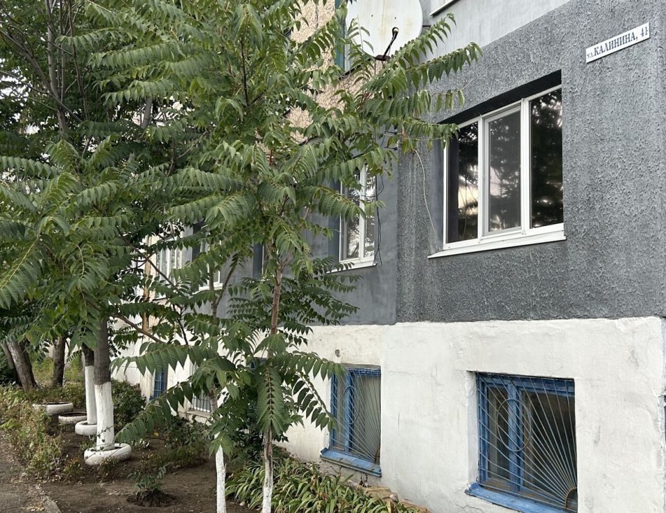 В преддверии дня города, начальник отдела жизнеобеспечения г. Вахрушево вручил таблички «Дом образцового содержания» жителям дома № 41 ул. Калинина и дома № 2 кв. Постышева. Уже стало традицией отмечать труд неравнодушных...