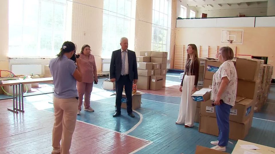 «Рюкзаки и наборы получат первоклассники всех наших школ — это 530 детей»