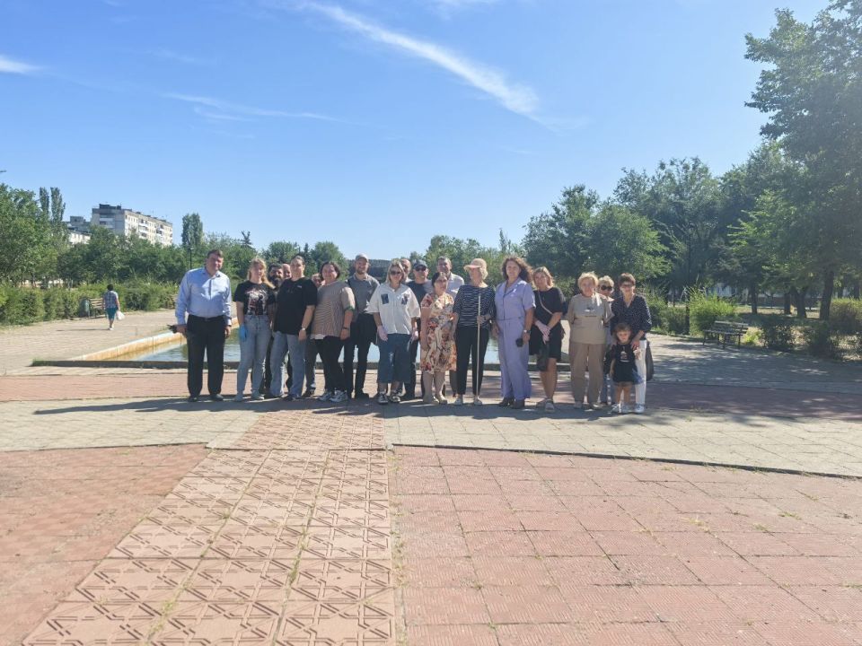 29 августа на одном из центральных проспектов города прошла традиционная акция — субботник, в которой приняли