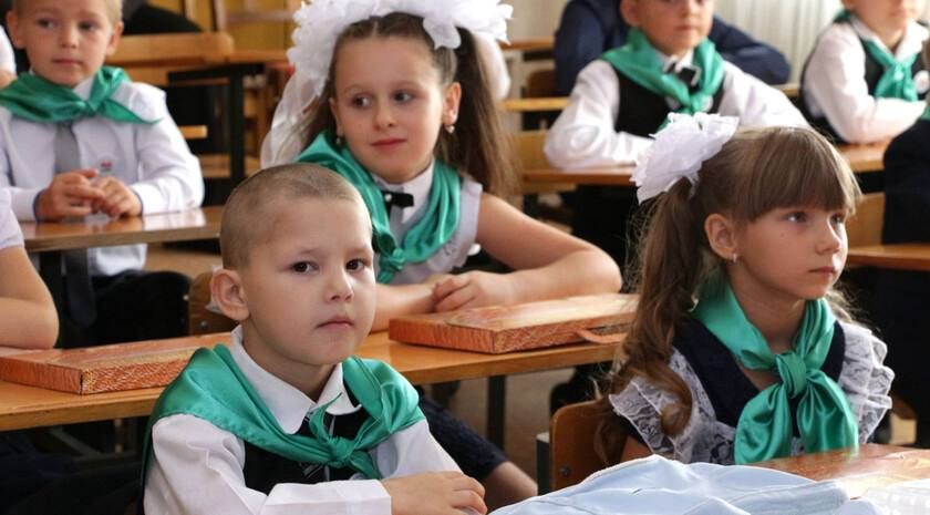 Министерство образования и науки ЛНР планирует совместно с Российским военно-историческим обществом (РВИО) открыть классы с углубленным изучением истории