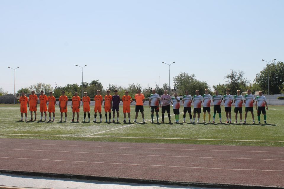 Ко Дню шахтёра в Перевальске состоялся товарищеский матч по футболу