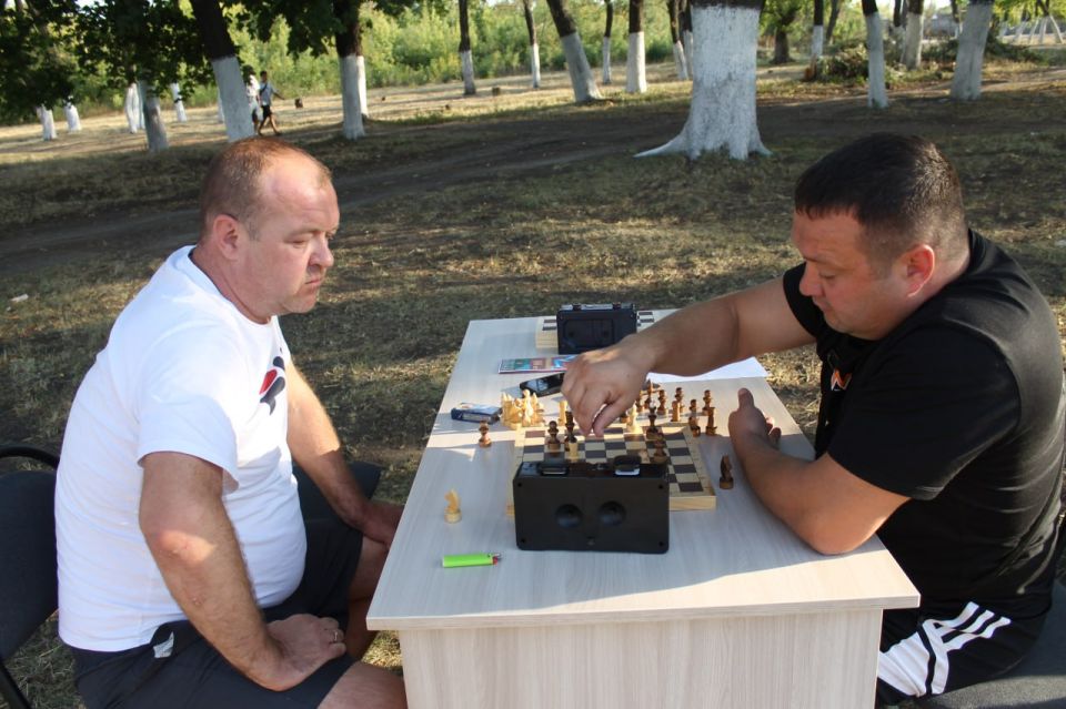 Ко Дню шахтёра в Перевальске состоялся турнир по шахматам