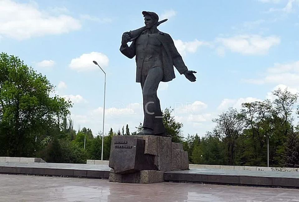 В День шахтера не можем не вспомнить Алексея Стаханова, который 90 лет назад поставил рекорд по добыче угля за смену