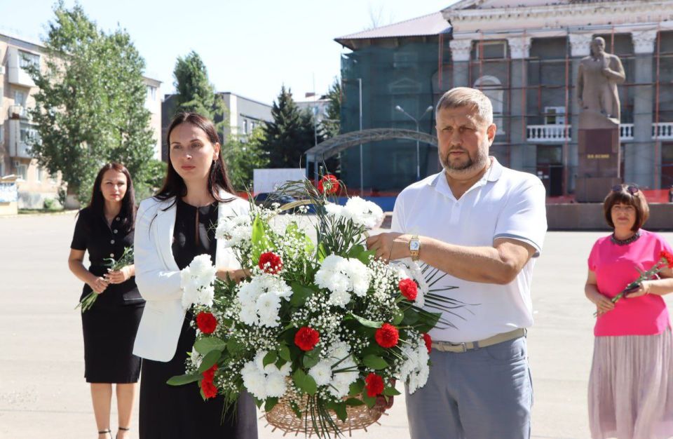 Алёна Лумеровская: Сегодня мы отмечаем важную и памятную дату — 11 годовщину освобождения Лутугинского района