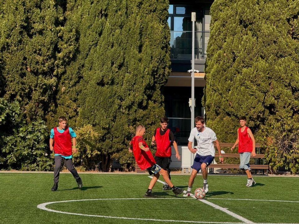 В молодёжном центре «Слт - Ак Барс» в посёлке Форос открылась завершающая летняя смена для детей из подшефного Татарстану Лисичанска