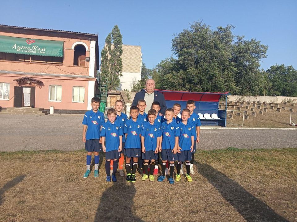 Депутат Лутугинского муниципального округа Вадим Обедняк посетил Лутугинскую спортивную школу