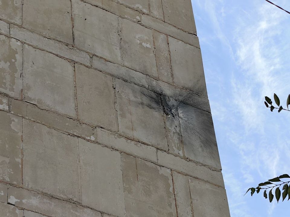 Вчера вражеский БПЛА атаковал жилой дом в Рубежном